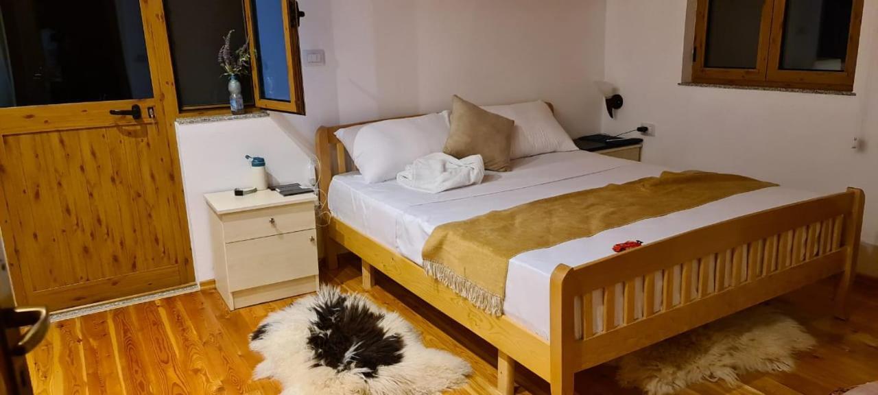 Cold Spring Hotel Theth Bagian luar foto